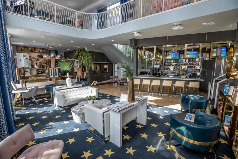Catalina Hotel & Beach Club